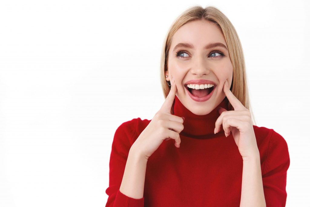 Natural-Looking Teeth Whitening Editor